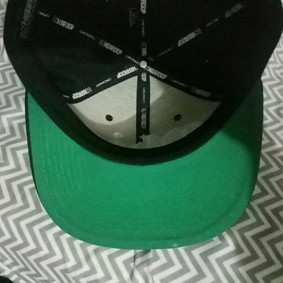 Snapback Hat - Picture 4 of 4